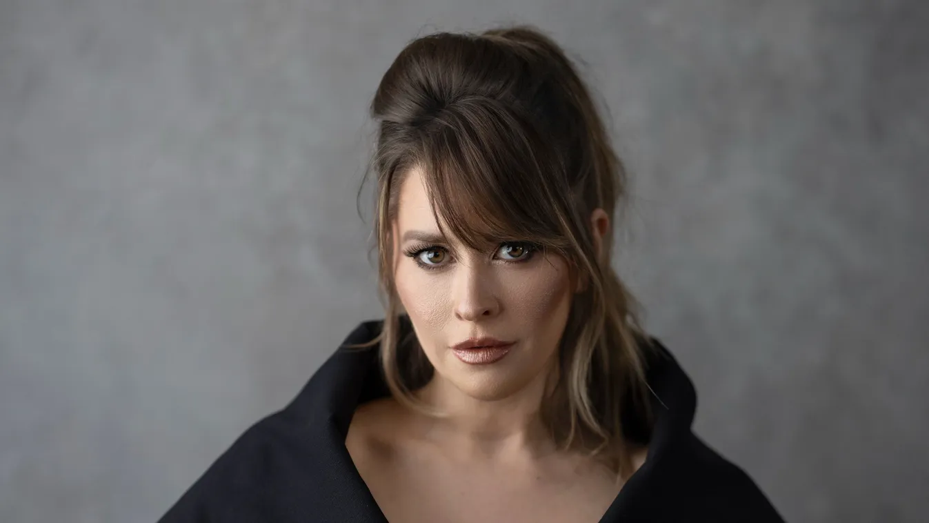 Ezt látnod kell: Király Linda előkelő dívaként tündökölt a budapesti divathéten