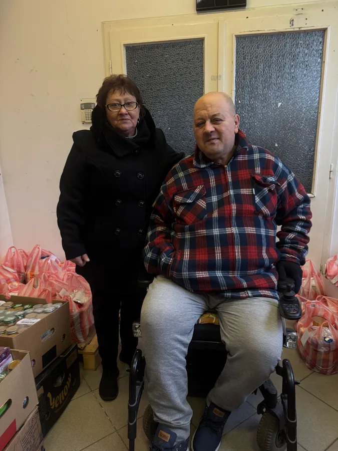 karácsonyi jótékonyság 