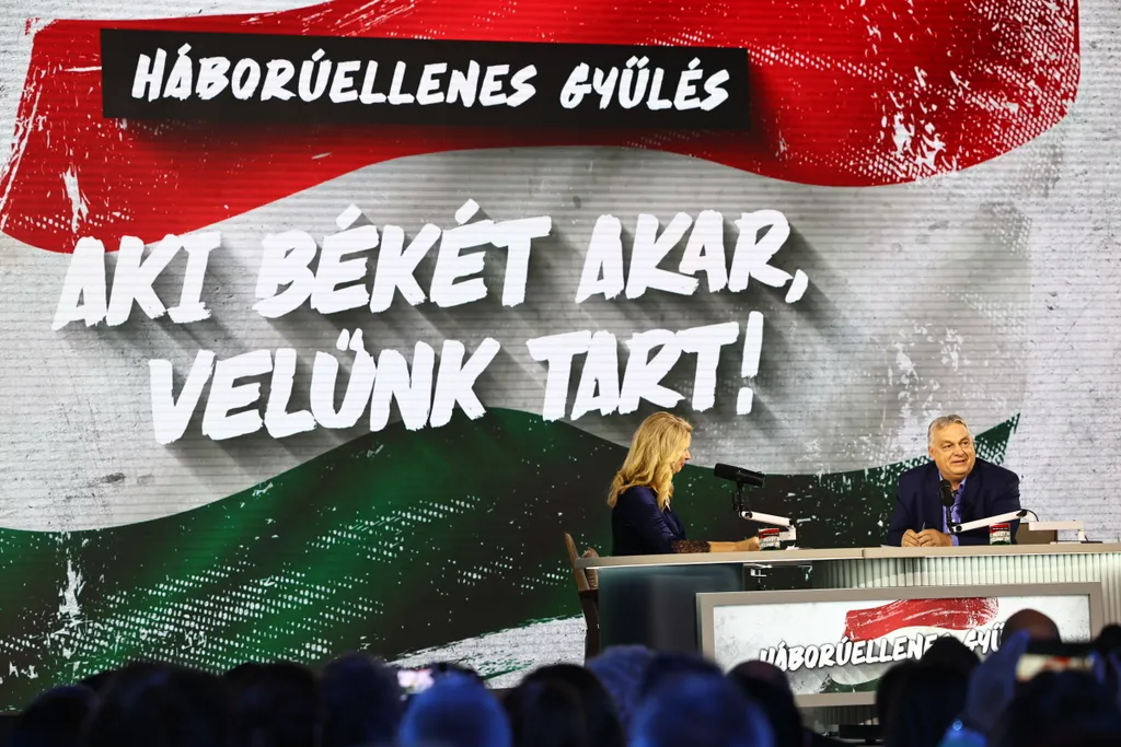 Háborúellenes Gyűlés, Mohács, 2025.12.13
DÁP, HEGY
Orbán Viktor és Andor Éva