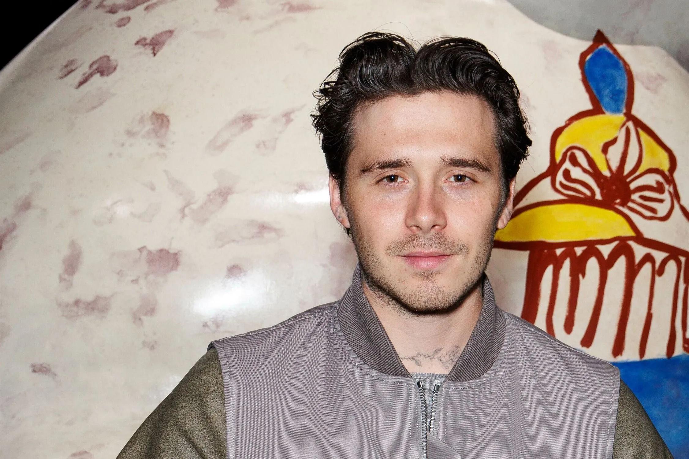 Nem csillapodott a családi viszály! Brooklyn Beckham célzott üzentet küldött családjának feleségével
