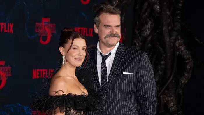 Millie Bobby Brown megszólalt David Harbour zaklatásáról