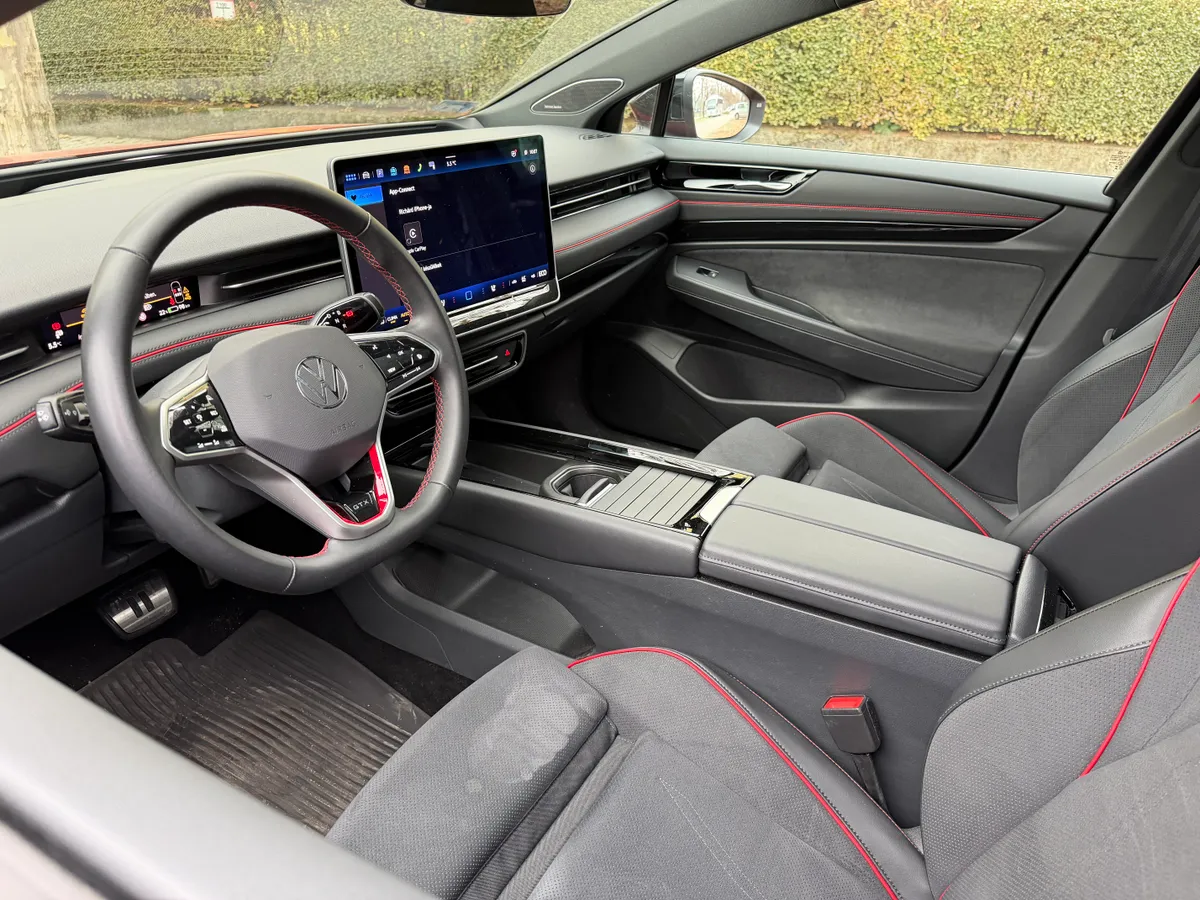 Volkswagen ID.7 GTX teszt: az autó belső tere.