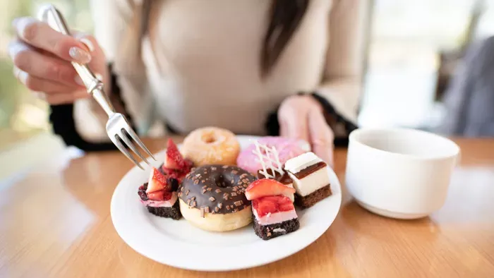 Tényleg cukorsokkot kaphatunk az édességtől?