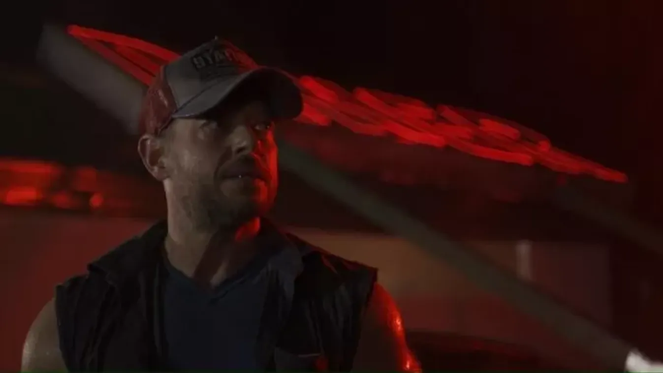 "A hátukon lógott a shotgun" – Teljes sokk! A drogkartellel forgatott Amerika kedvenc magyar sztárja