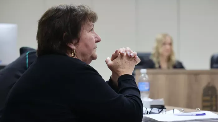 Sírva tiltakozott Babicsek Bernát édesanyja a tárgyaláson