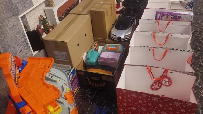 Gyászoló szülők vittek ajándékokat a rászoruló gyermekeknek