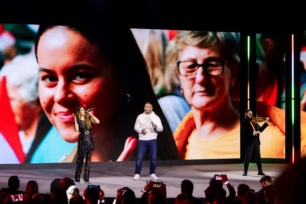 2025.12.06.Háború ellenes gyűlés_Kecskemét
Curtis,Radics gigi