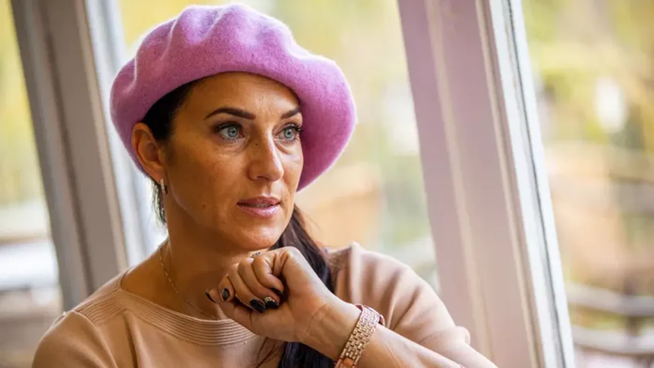 54 éves lett Fésűs Nelly: „Carpe diem van, megélek minden napot” – Galéria