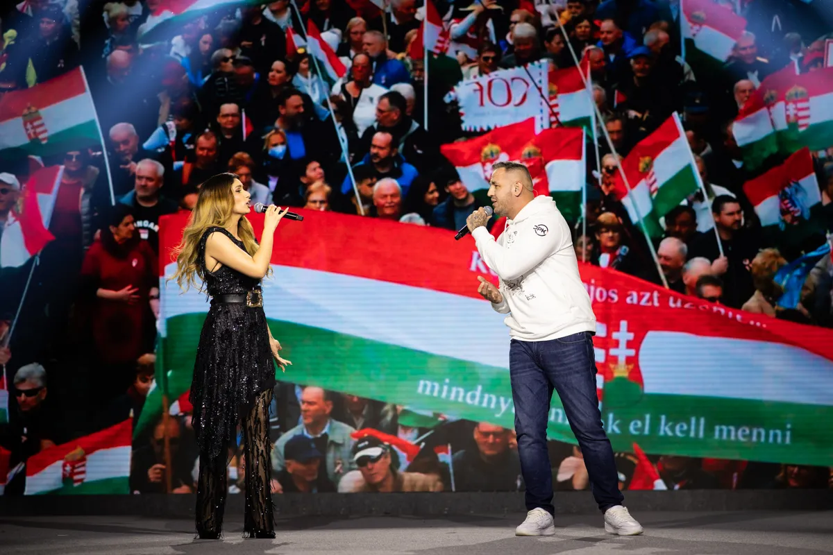 Elképesztő hangulatot varázsolt újfent a színpadra Curtis és Radics Gigi.