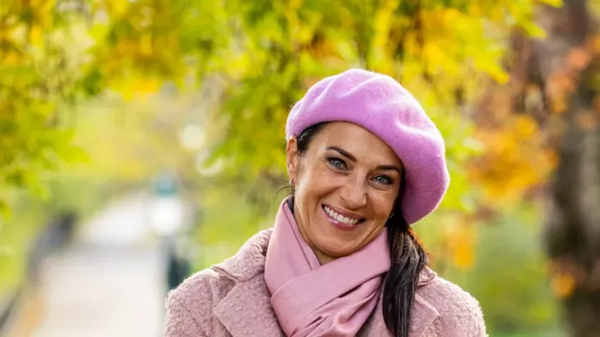 Fésűs Nelly 54. születésnapját ünnepli.