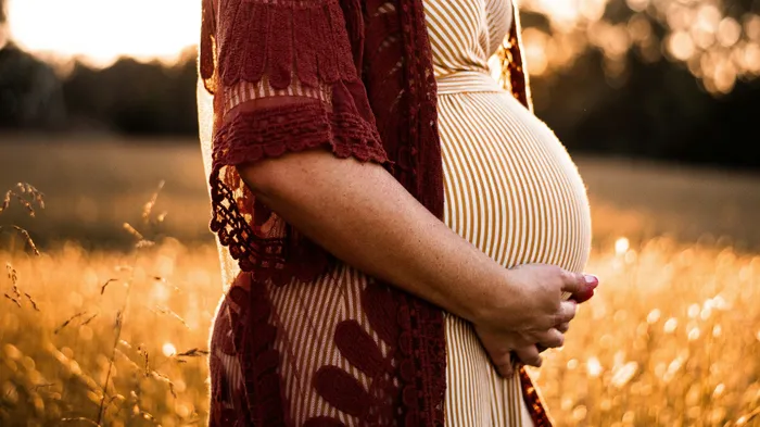 Férj az utazást választotta várandós felesége helyett