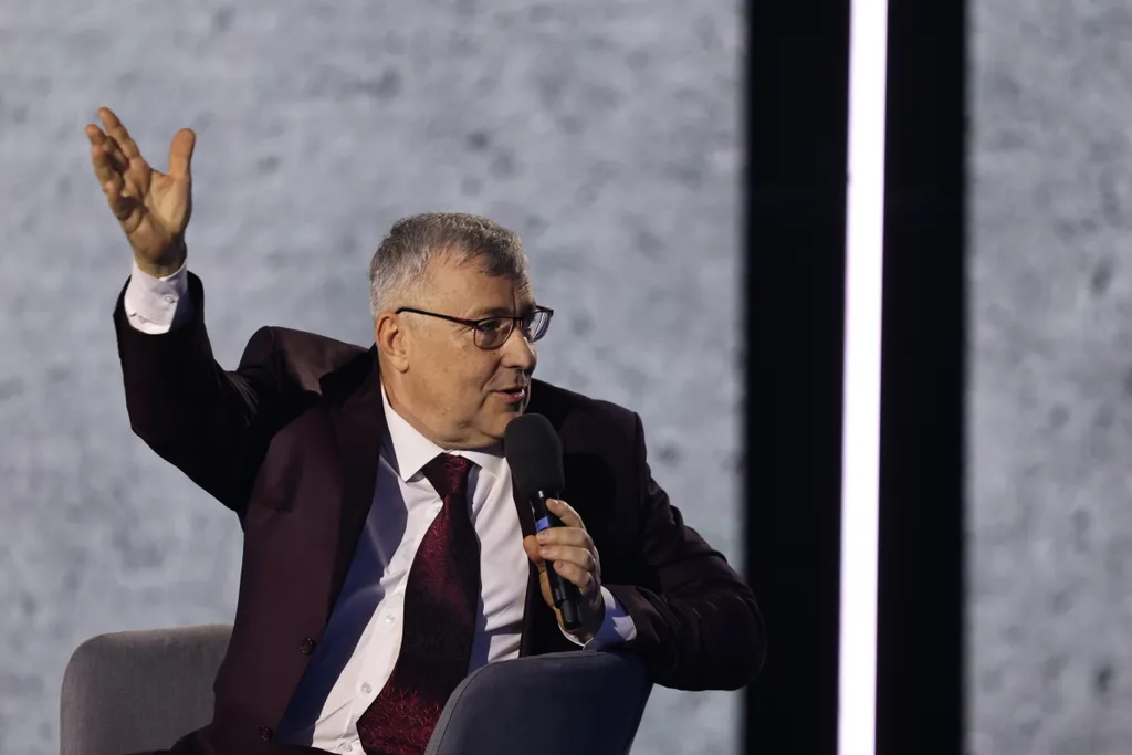 Háborúellenes Gyűlés, Mohács, 2025.12.13
DÁP, HEGY
Rátgéber László