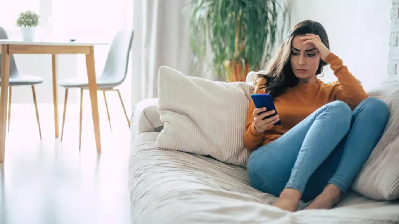 Ezért némítja le decemberben a fél ország a szülői Messenger-csoportot