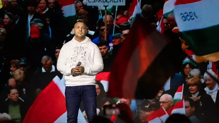 2025.12.06.Háború ellenes gyűlés_Kecskemét
Curtis