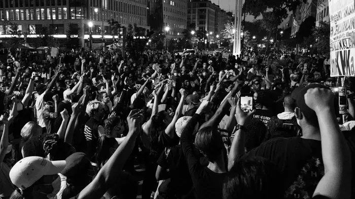 Könnygázzal fújták le a Tények riporterét Brüsszelben