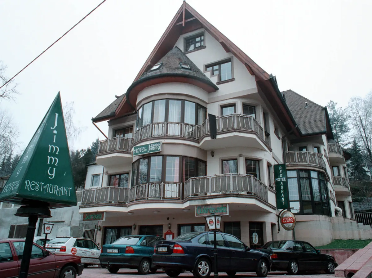 A Zámbó Jimmy hotel Miskolctapolcán.