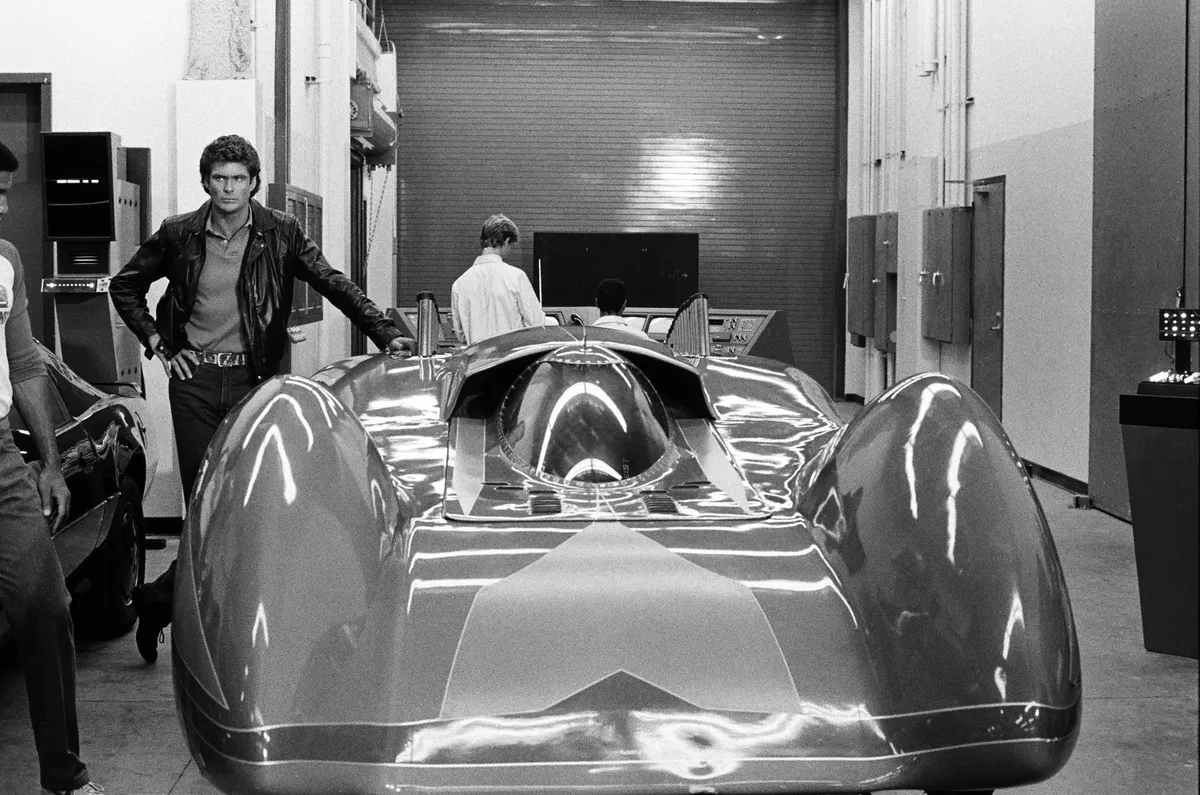 David Hasselhoff a Knight Rider kvízben kocsijával.