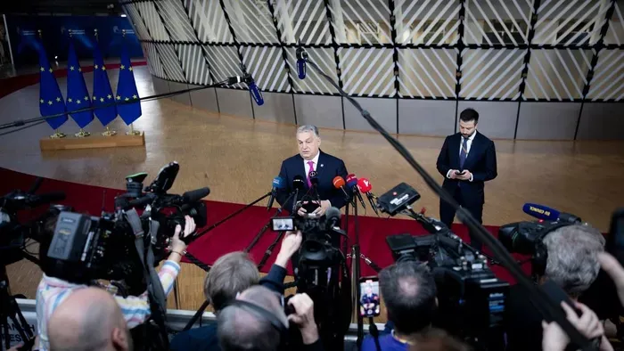 Orbán Viktor: Brüsszeli csata. Feketén-fehéren