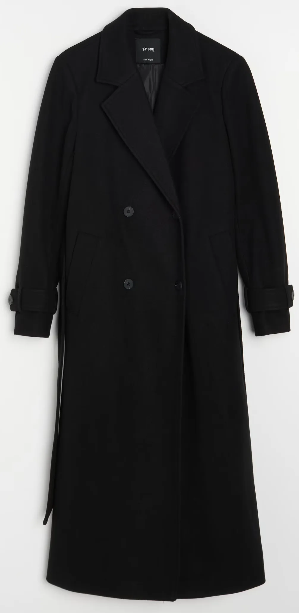 KArácsonyi divat: kétsoros fekete kabát.