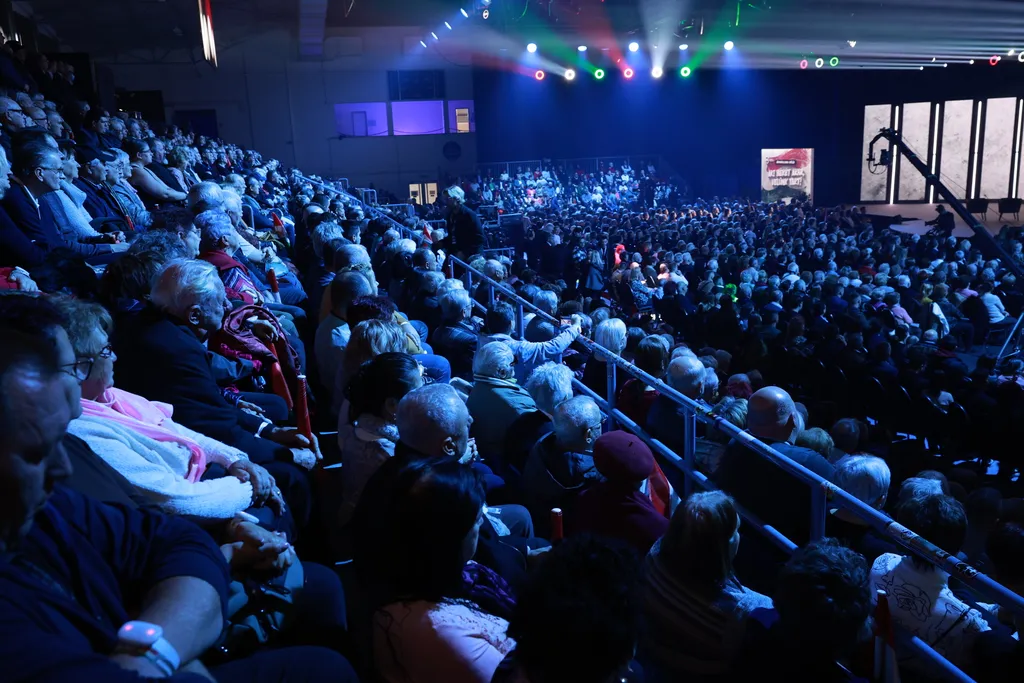 2025.12.06.Háború ellenes gyűlés_Kecskemét
