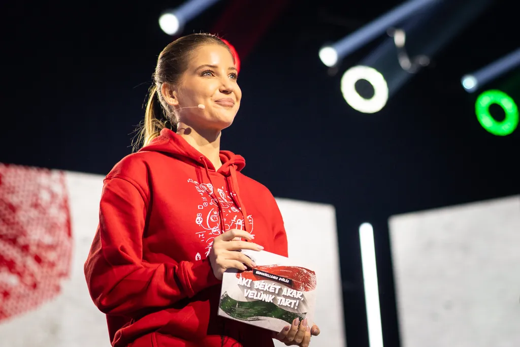 2025.12.06.Háború ellenes gyűlés_Kecskemét
Szabó Zsófi