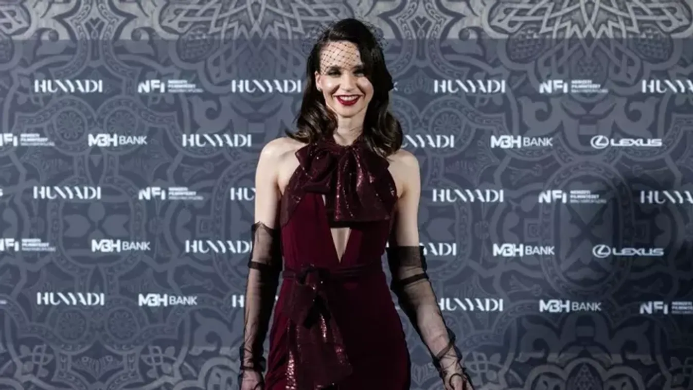 Álomszép: Törőcsik Franciska elképesztően gyönyörű az új képein, ezt látni kell