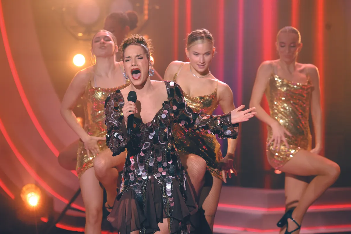 hot! magazin címlap hétfői feltöltések
Sydney 
Lengyel Johanna
Herceg Erika
Dobó Kata
Kálloy Molnár Péter