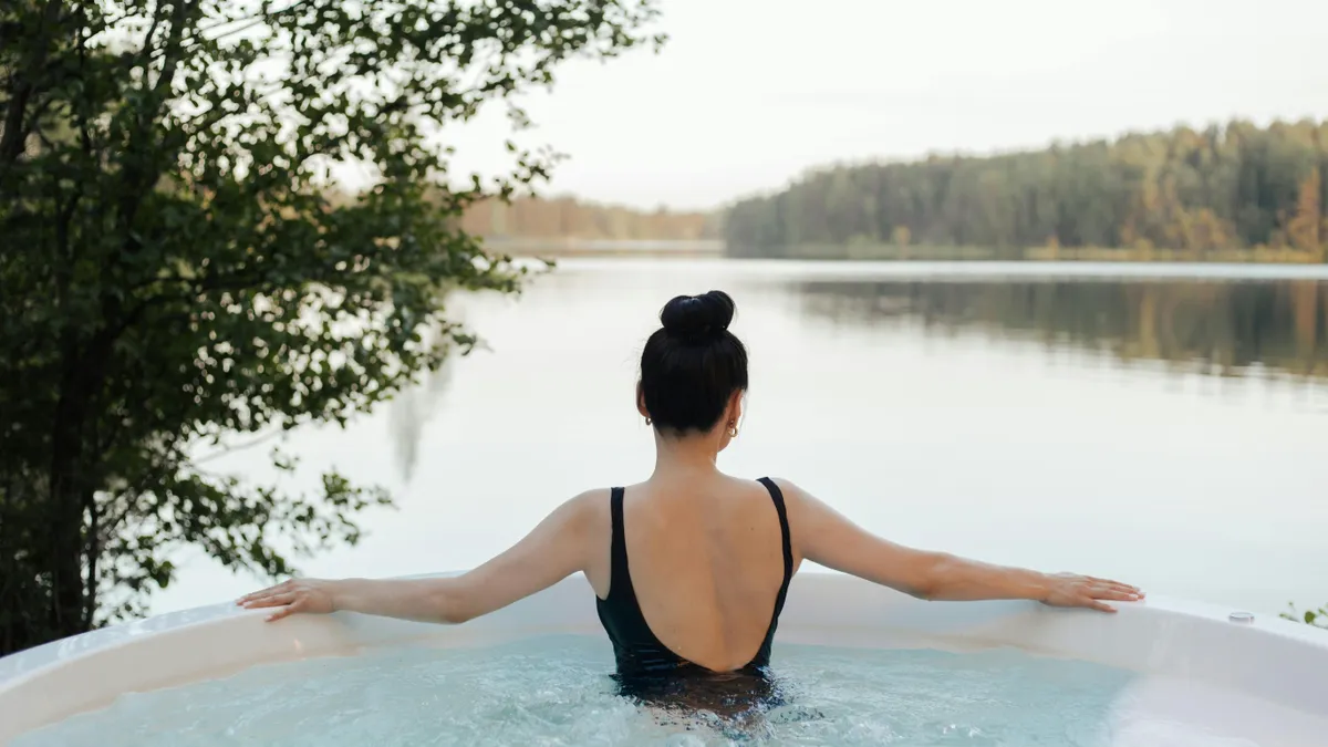 alt=Az asszony tragikus halálát egy koszos pezsgőfürdő okozta