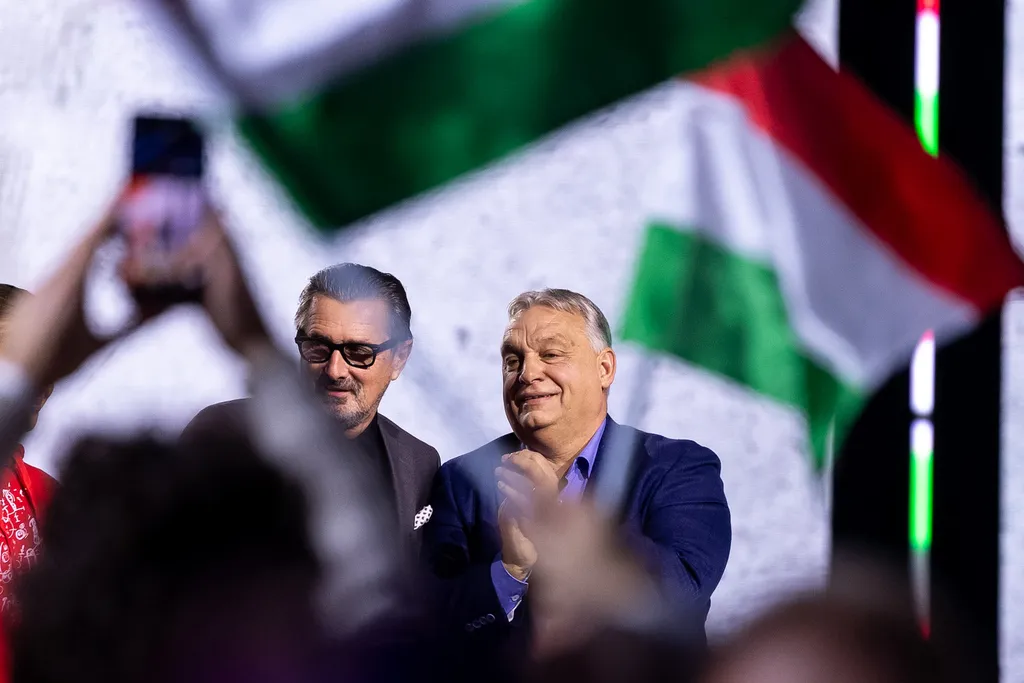 2025.12.06.Háború ellenes gyűlés_Kecskemét
OV és Csiszár Jenő