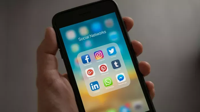 Nemsokára életbe lép a közösségi média-tilalom