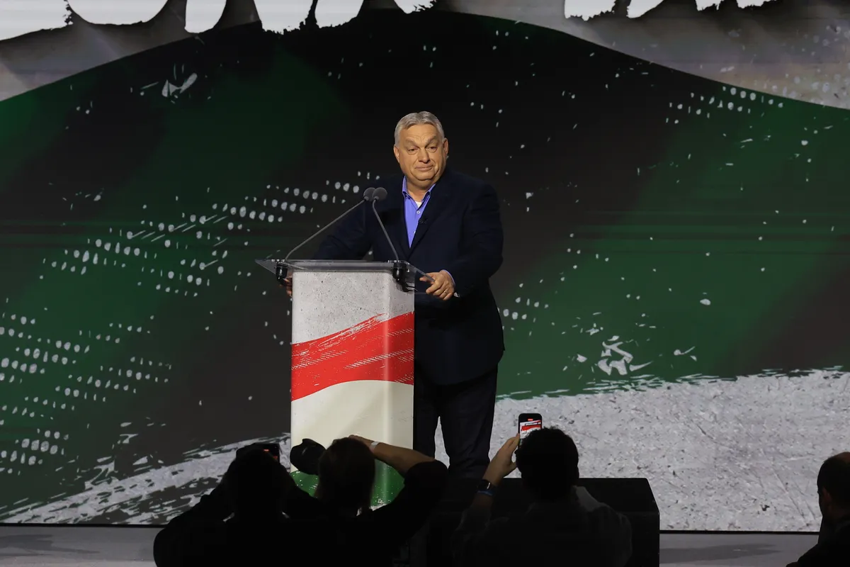 Háborúellenes Gyűlés Szegeden – Orbán Viktor  
 12.20 Szeged 