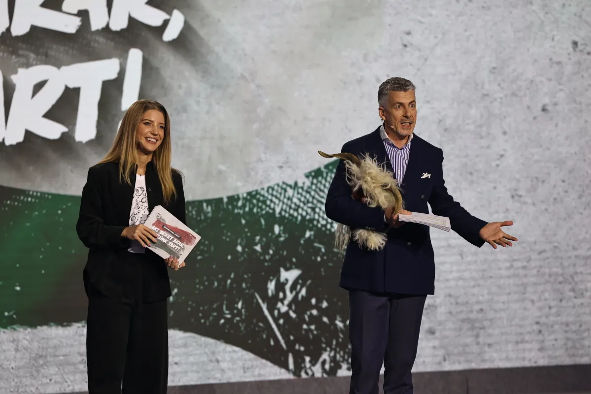 Háborúellenes Gyűlés, Mohács, 2025.12.13
DÁP, HEGY
Rákay Philip és Szabó zsófi