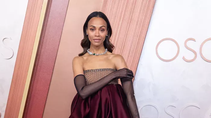 Avatar színésznője pajzán fotóval köszöntötte az ünnepeket