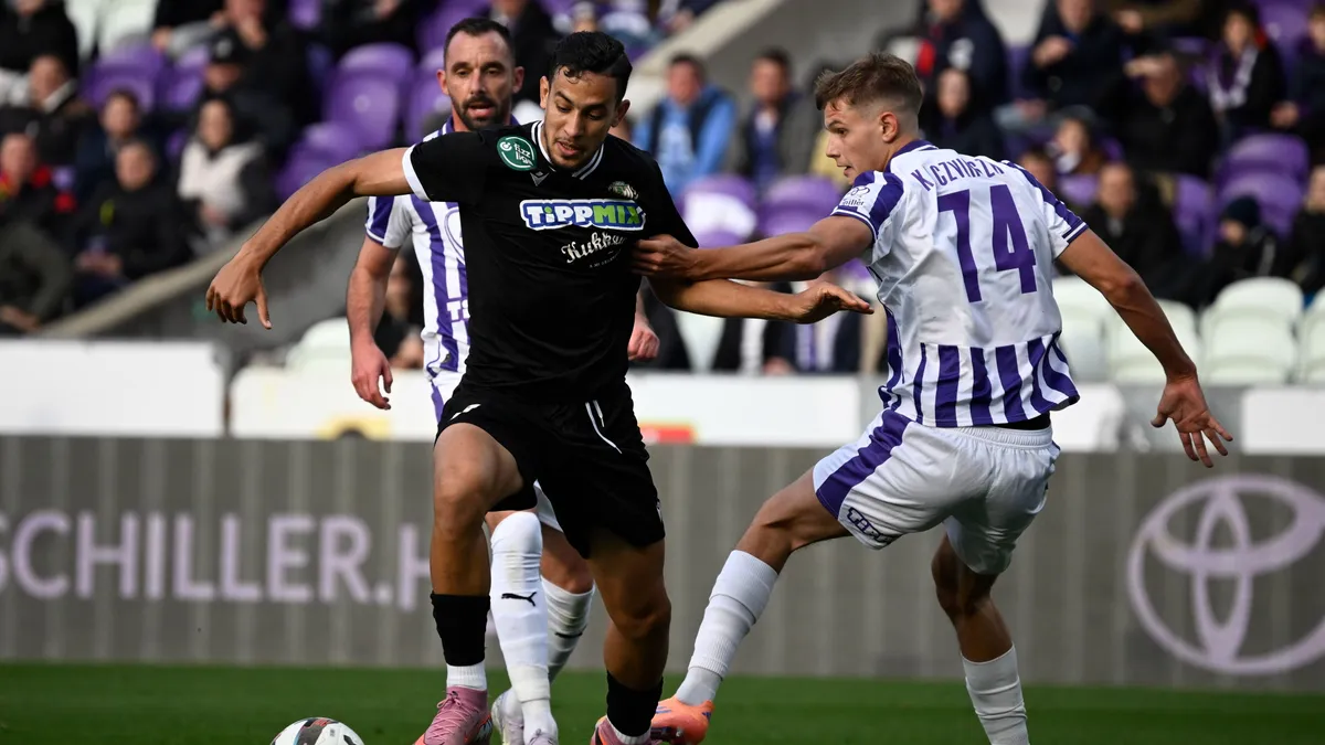 Kaczvinszki Dominik (jobbra) a kórházból üzent a szurkolóknak az MTK-Újpest meccsen szenvedett horrorsérülése után