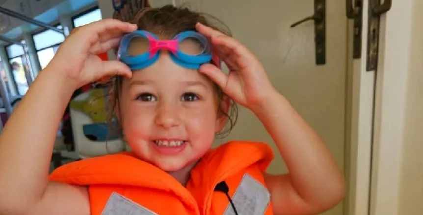 Rendkívül ritka agybetegséggel diagnosztizálták a négyéves kislányt