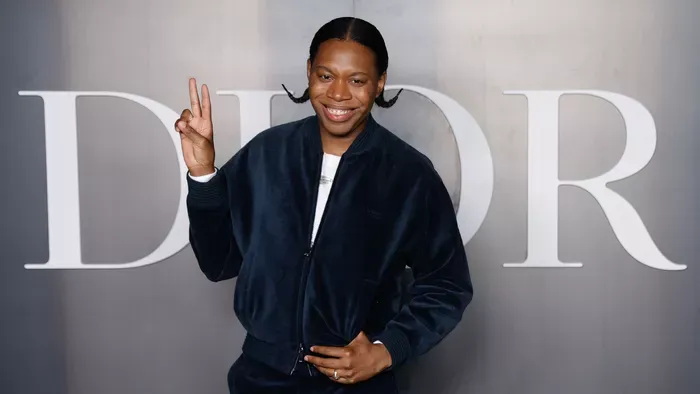 Droggal bukott le az Emily Párizsban sztárja