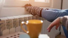 A tél nem jelent egyet a hideg lábakkal – 4 egyszerű trükk, amivel felmelegítheted a folyton fázó végtagot