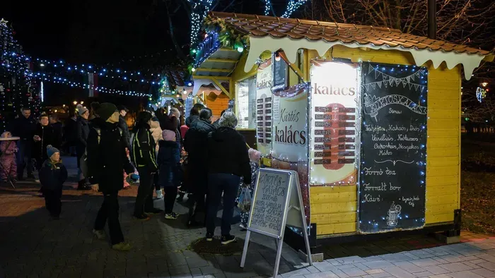 Fénytenger a főtéren: íme a legszebb vidéki adventi vásárok