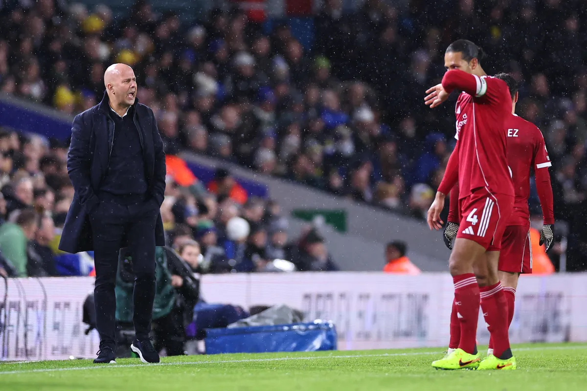 Virgil van Dijk a csapattársát támogatja a Szalah-Slot viszályban