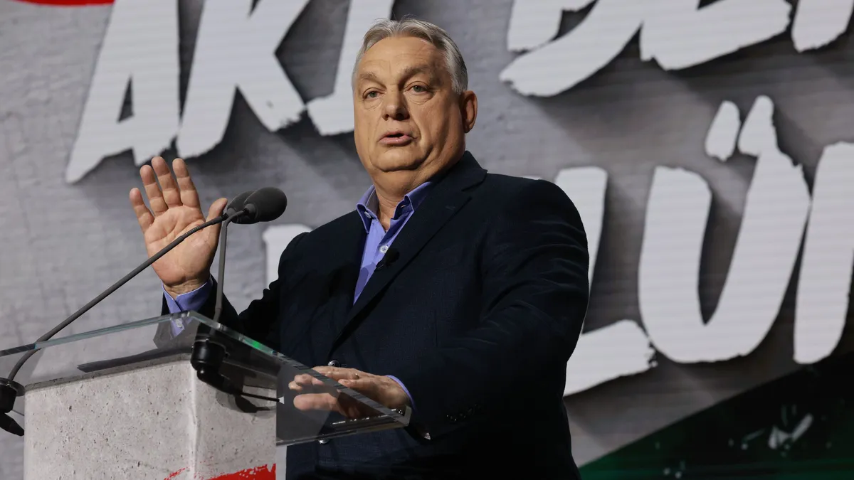 Háborúellenes Gyűlés Szegeden – Orbán Viktor  
 12.20 Szeged 
