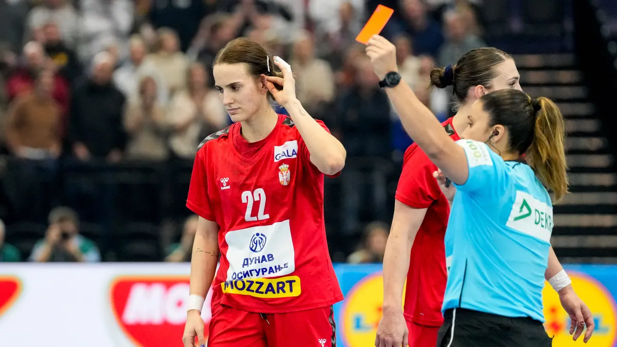 Jovana Jovovics súlyos hibát vétett, majd ki is állították a kézilabda-világbajnokság meccsén