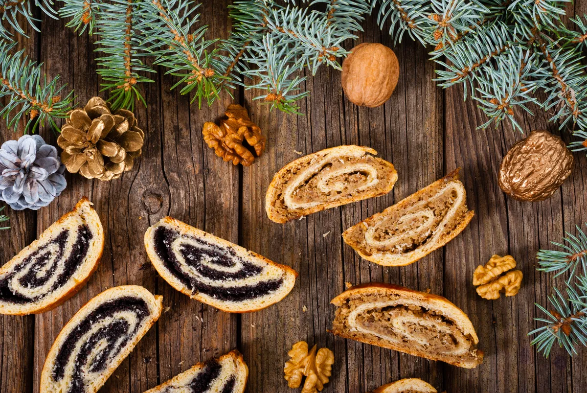 Mák és dió fagyasztása után készült ünnepi bejglik