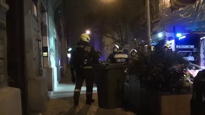 Felcsaptak a lángok a belvárosban: 70 lakó menekült