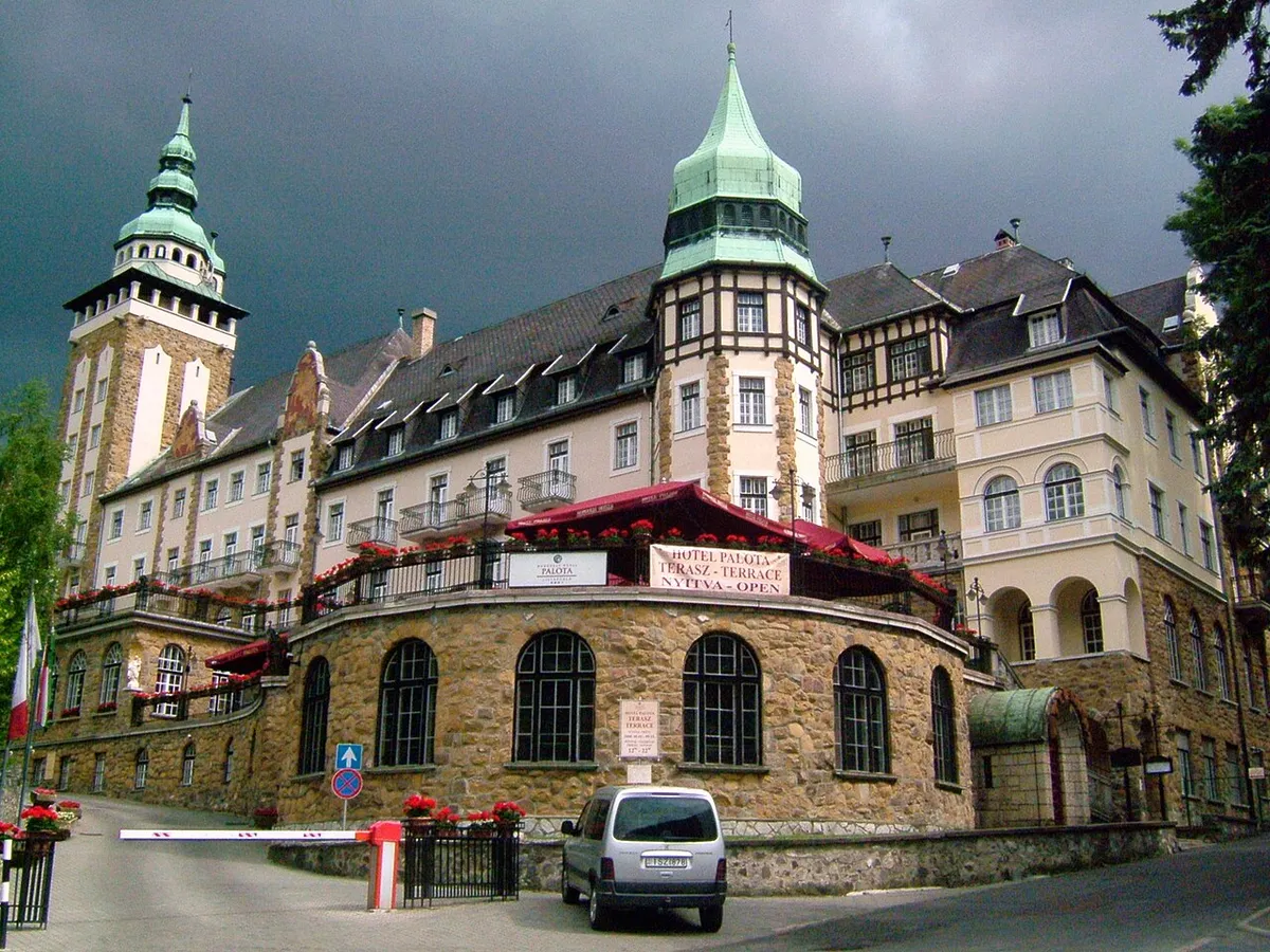 A lillafüredi Palotaszálló a Bükk hegység fontos szállodája.