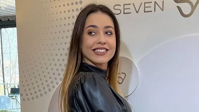 Rubint Rella nem várt akadályokba ütközött