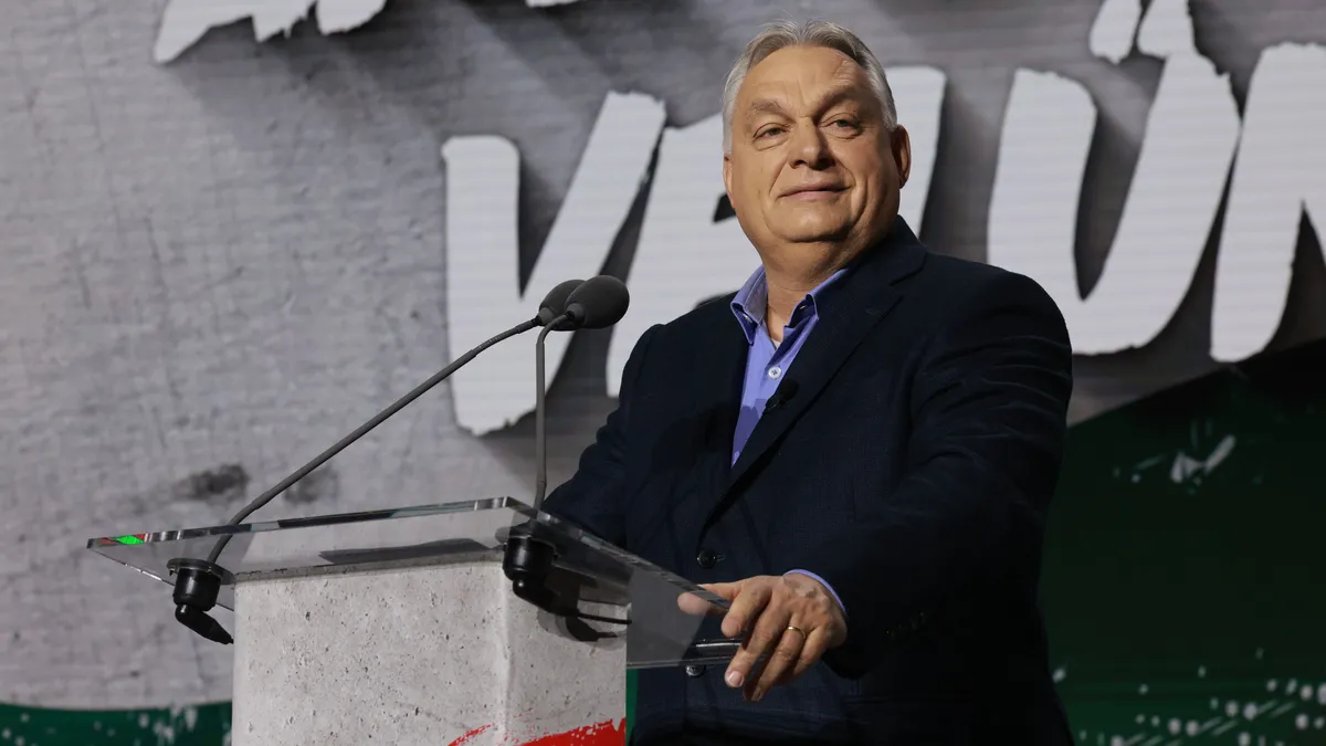 Háborúellenes Gyűlés Szegeden – Orbán Viktor  
 12.20 Szeged 
