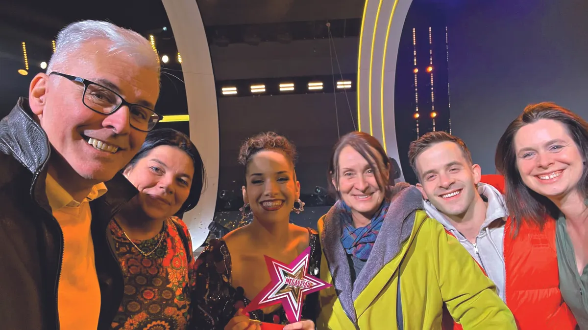 hot! magazin címlap hétfői feltöltések
Sydney 
Lengyel Johanna
Herceg Erika
Dobó Kata
Kálloy Molnár Péter