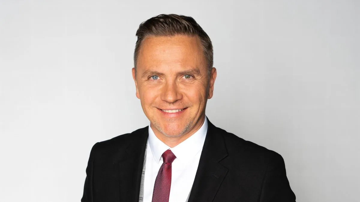 gönczi gábor háborúellenes gyűlés