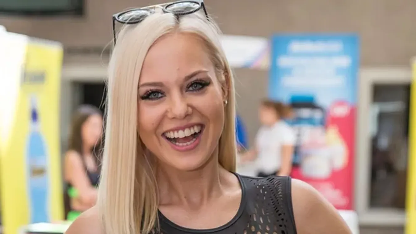 "Istennő vagy!" - Brutális alakot villantott bikiniben Kiss Virág