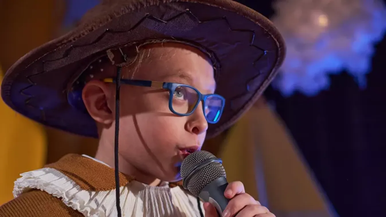 Szereplési szorongás: amikor a gyerek tudja, de megnémul